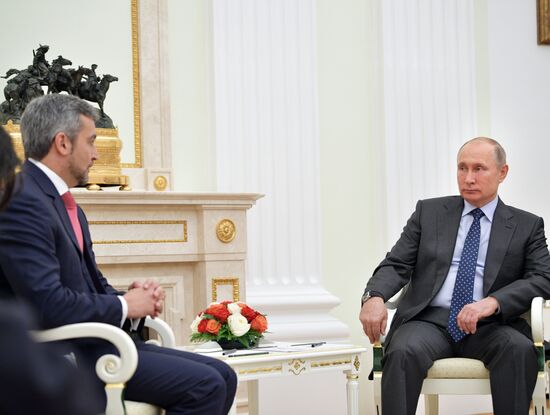 Президент РФ В. Путин встретился с президентом Парагвая М. А. Бенитесом