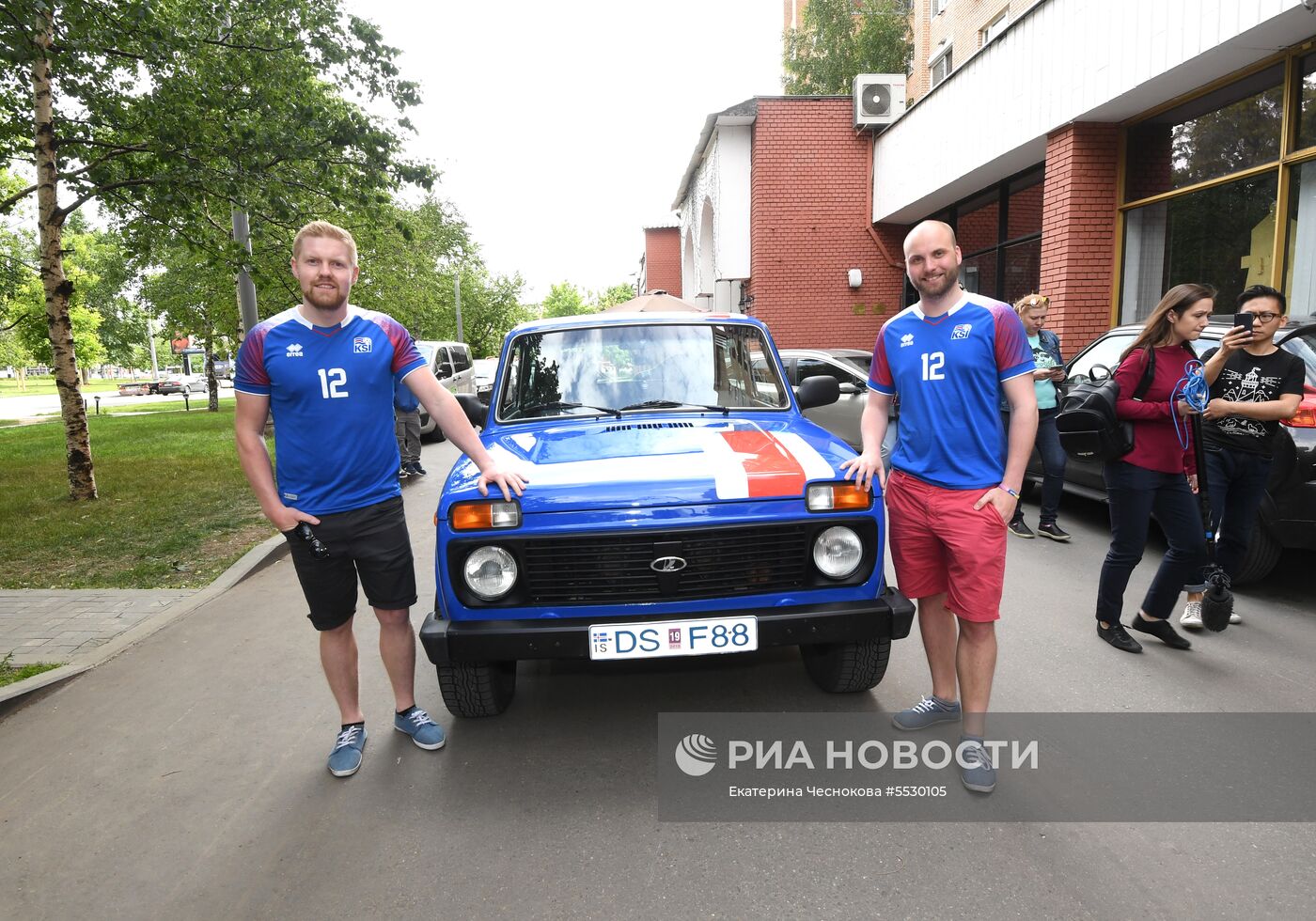  Болельщики из Исландии приехали в Россию на ЧМ-2018 по футболу на «Ниве»