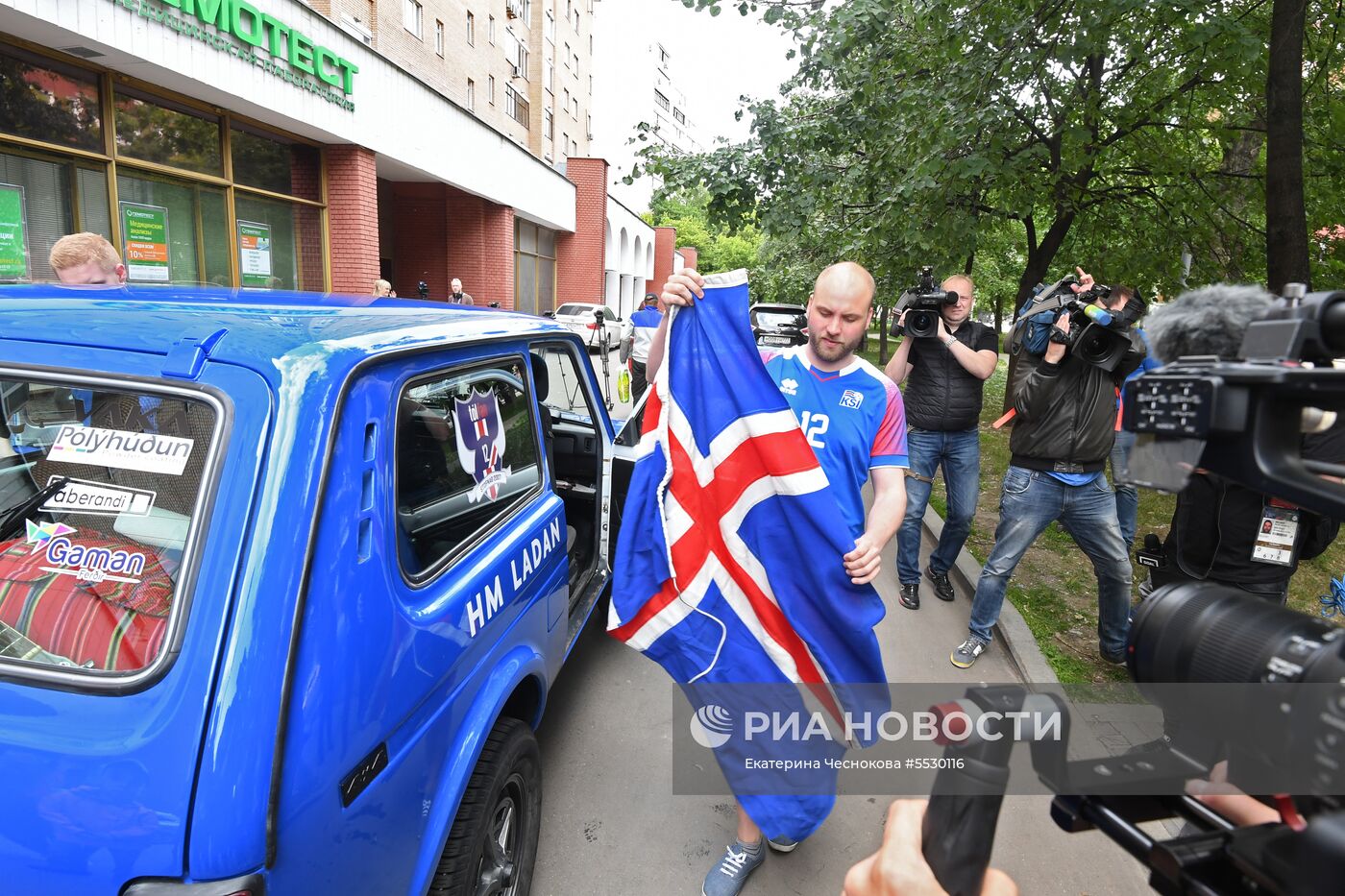  Болельщики из Исландии приехали в Россию на ЧМ-2018 по футболу на «Ниве»