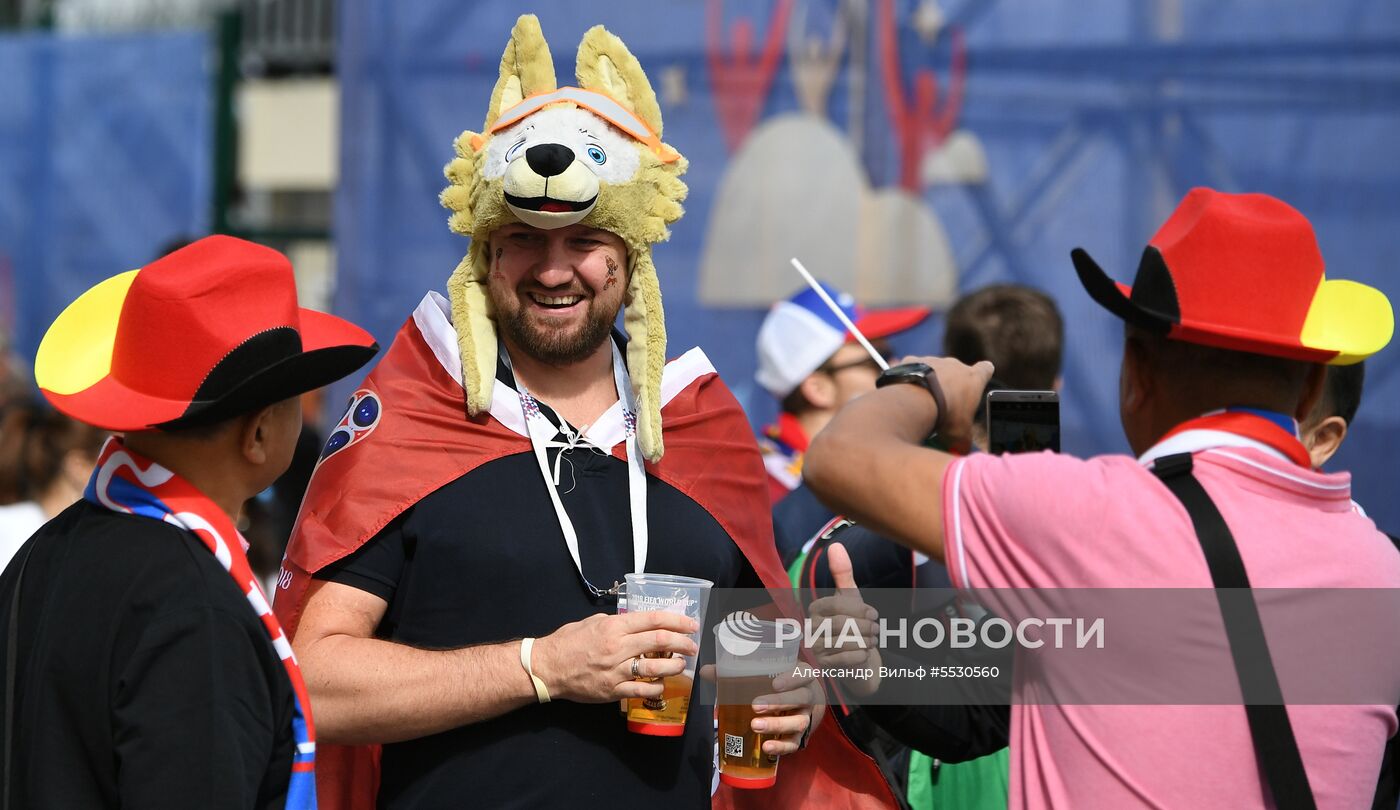 Болельщики перед матчем открытия ЧМ-2018 по футболу между сборными России и Саудовской Аравии