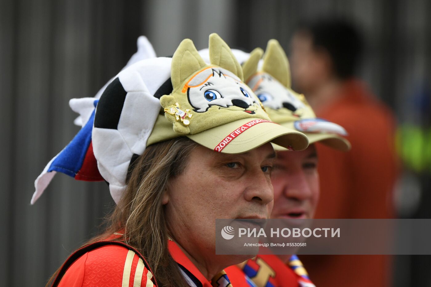 Болельщики перед матчем открытия ЧМ-2018 по футболу между сборными России и Саудовской Аравии