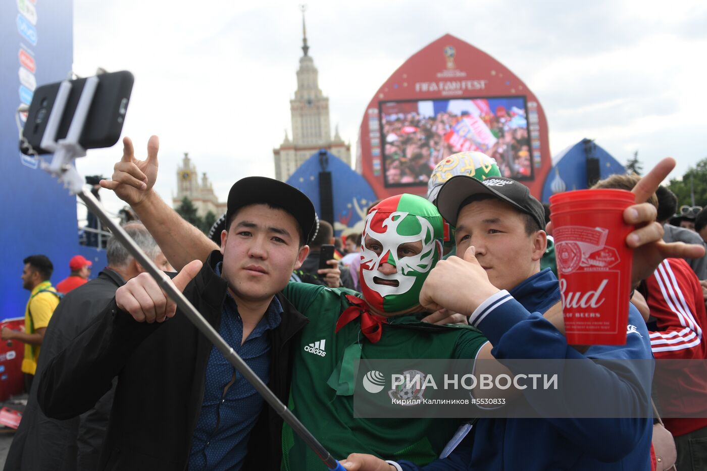 Просмотр матча ЧМ-2018 по футболу между сборными России и Саудовской Аравии