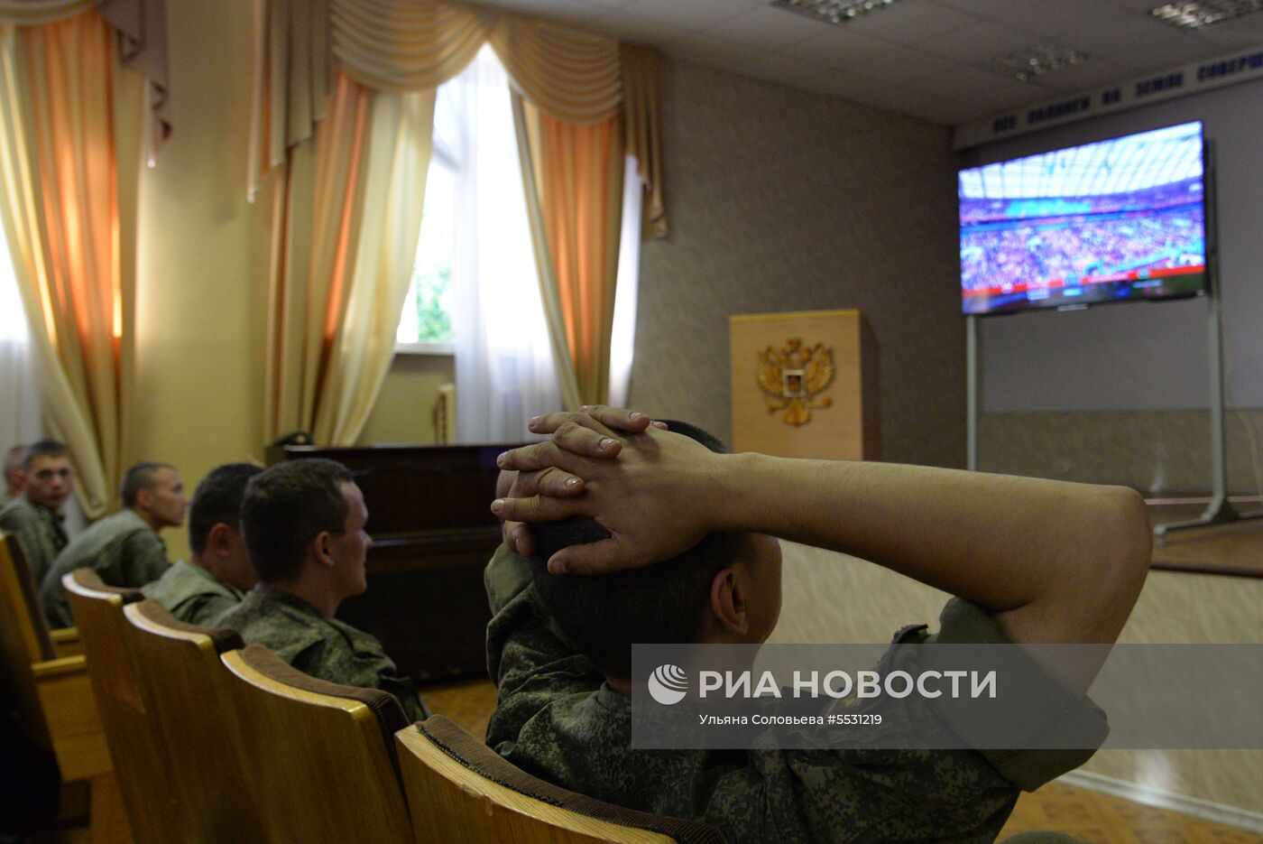 Просмотр матча ЧМ-2018 по футболу между сборными России и Саудовской Аравии