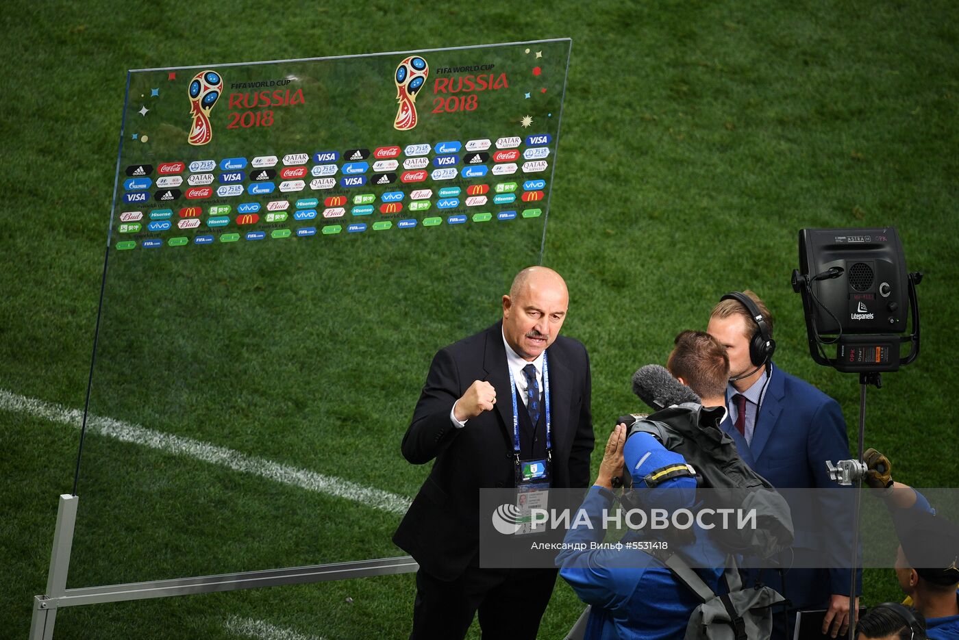 Футбол. ЧМ-2018. Матч Россия - Саудовская Аравия