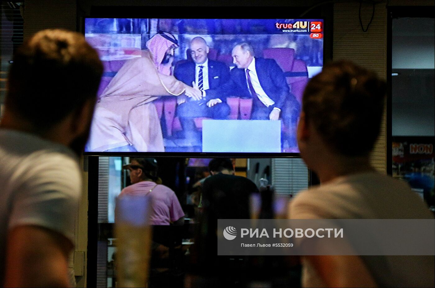 Просмотр матча ЧМ-2018 по футболу между сборными России и Саудовской Аравии