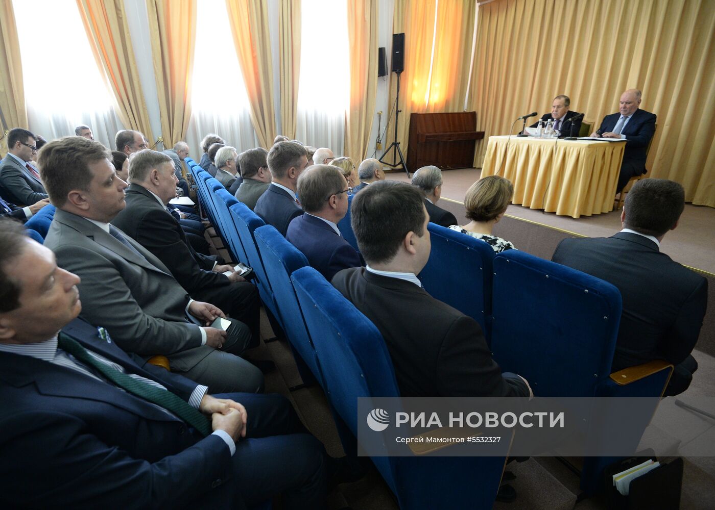 Встреча министра иностранных дел РФ С. Лаврова с представителями российских НКО