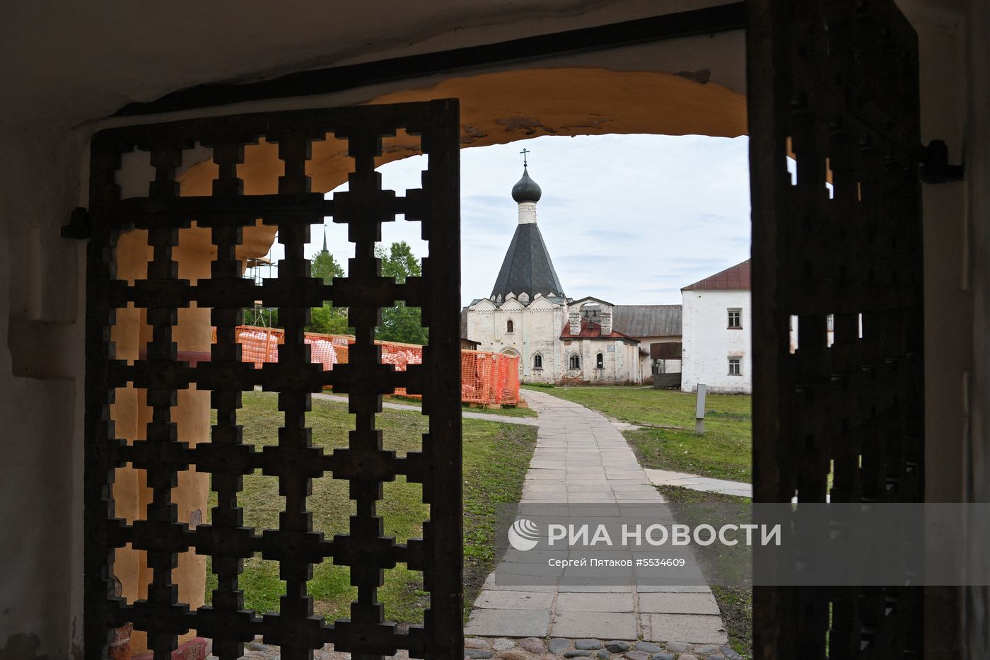 Кирилло-Белозерский монастырь в Вологодской области