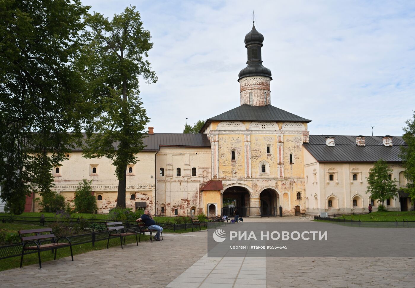 Кирилло-Белозерский монастырь в Вологодской области