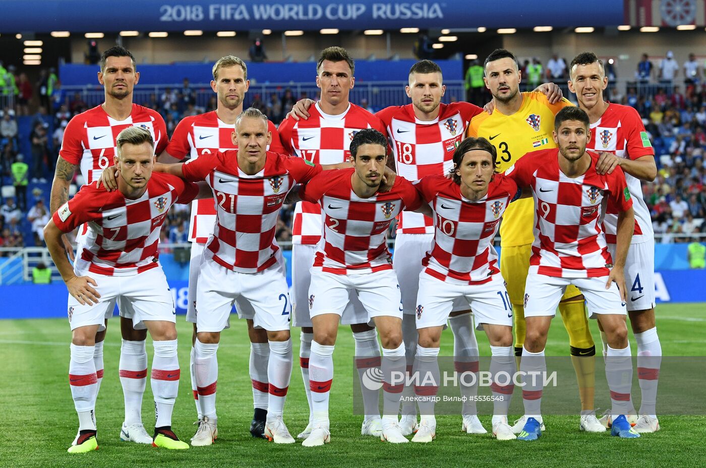 Игроки сборной Хорватии перед матчем группового этапа чемпионата мира по футболу между сборными Хорватии и Нигерии. В первом ряду слева направо: Иван Ракитич, Домагой Вида, Шиме Врсалько, Лука Модрич, Андрей Крамарич. Во втором ряду слева направо: Деян Ловрен, Иван Стринич, Марио Манджукич, Анте Ребич, вратарь Даниел Субашич и Иван Перишич. Место: Россия, Калининград. Автор: Александр Вильф/РИА Новости. Футбол. ЧМ-2018. Матч Хорватия - Нигерия