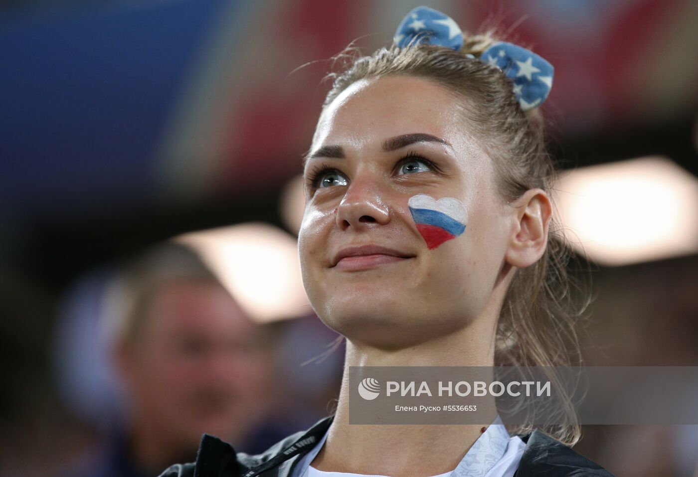 Болельщица на матче группового этапа чемпионата мира по футболу между сборными Хорватии и Нигерии. Место: Россия, Калининград. Автор: Елена Руско/РИА Новости. Футбол. ЧМ-2018. Матч Хорватия - Нигерия