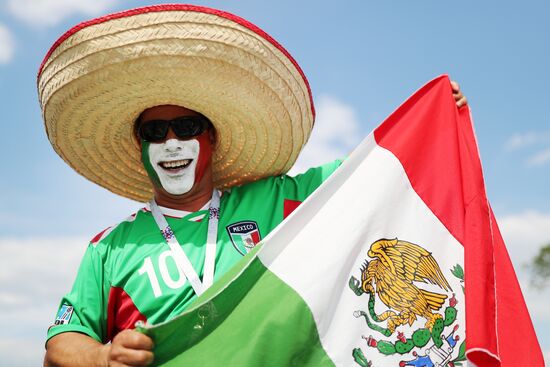 Болельщики перед матчем ЧМ-2018 по футболу между сборными Германии и Мексики