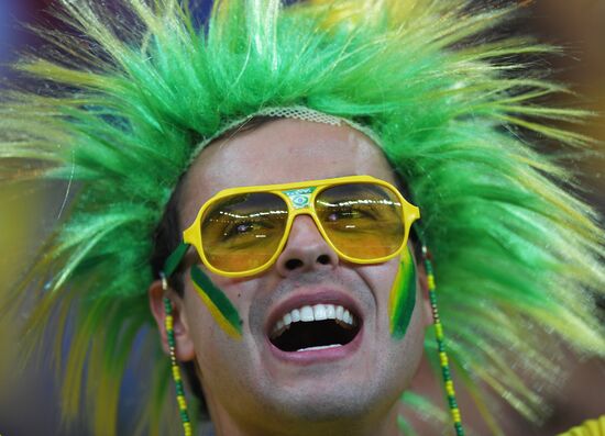 Болельщики перед матчем ЧМ-2018 по футболу между сборными Бразилии и Швейцарии