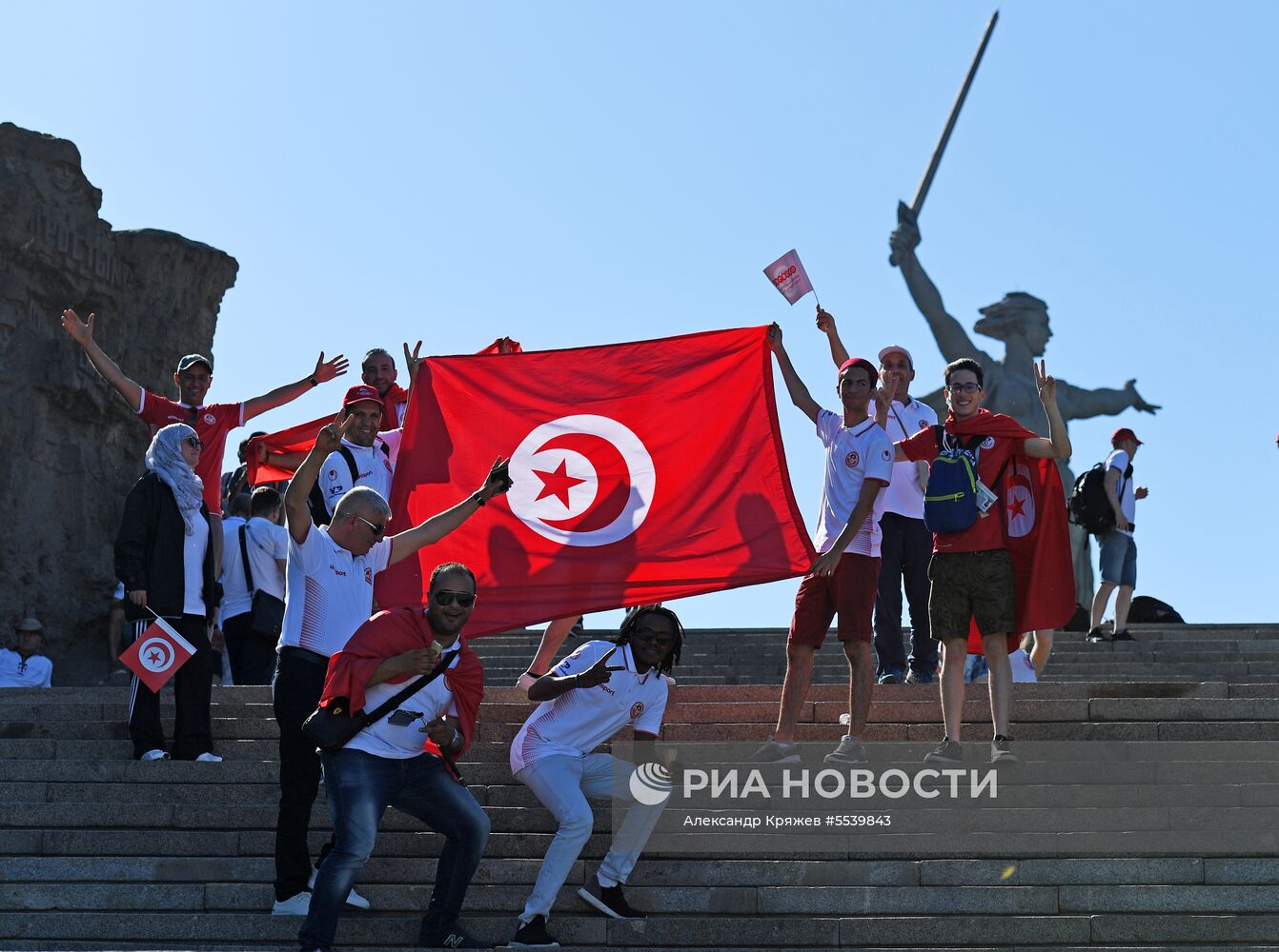 Болельщики перед матчем ЧМ-2018 по футболу между сборными Туниса и Англии