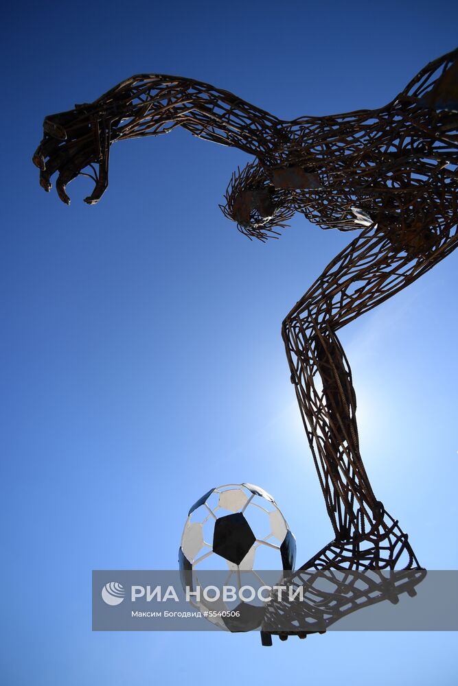 Скульптура футболиста из металлолома появилась к ЧМ-2018 по футболу в Казани