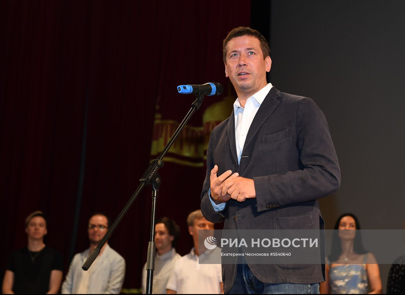Премьера фильма "Прощаться не будем"