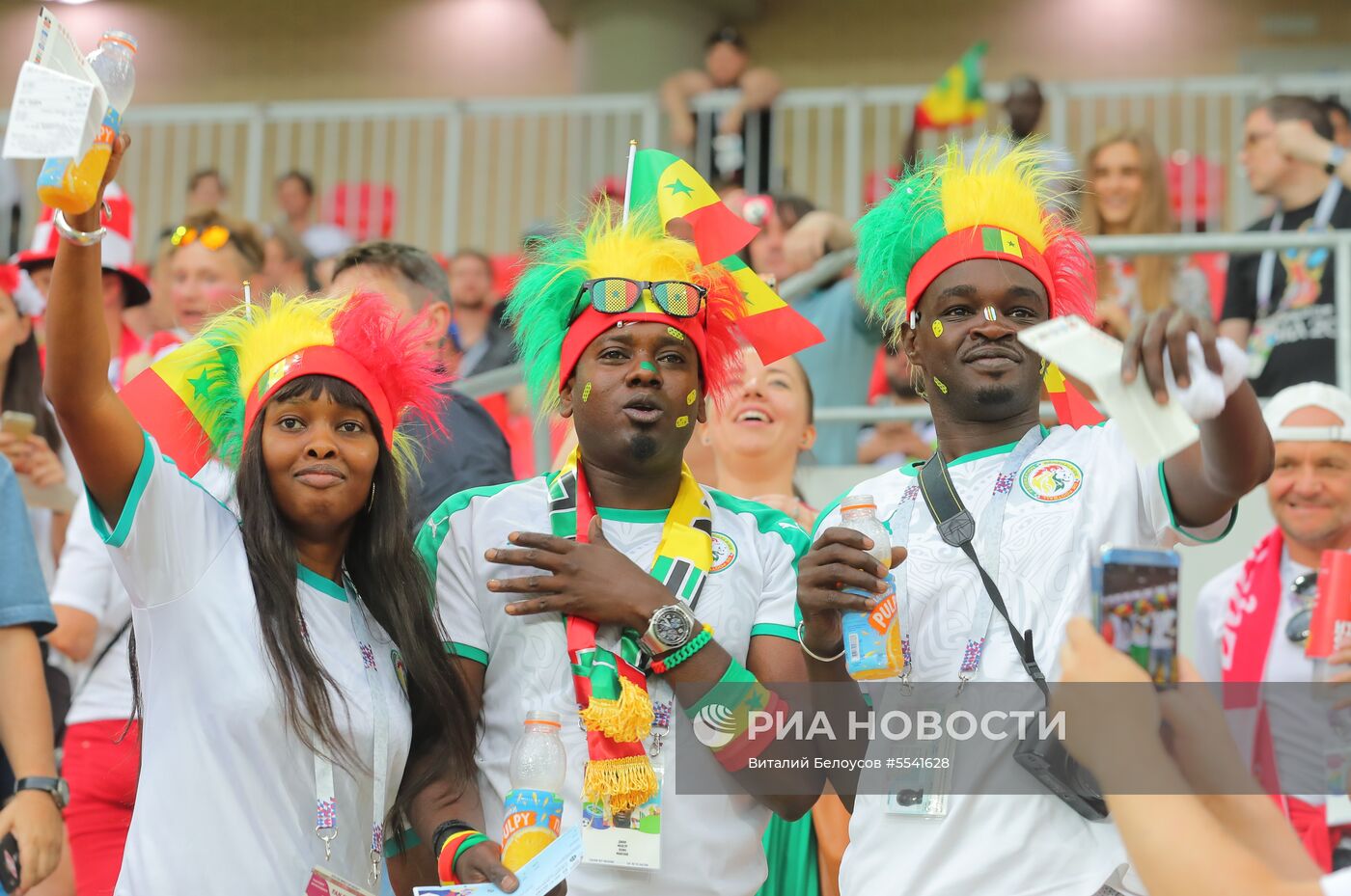 Болельщики перед матчем ЧМ-2018 по футболу между сборными Польши и Сенегала