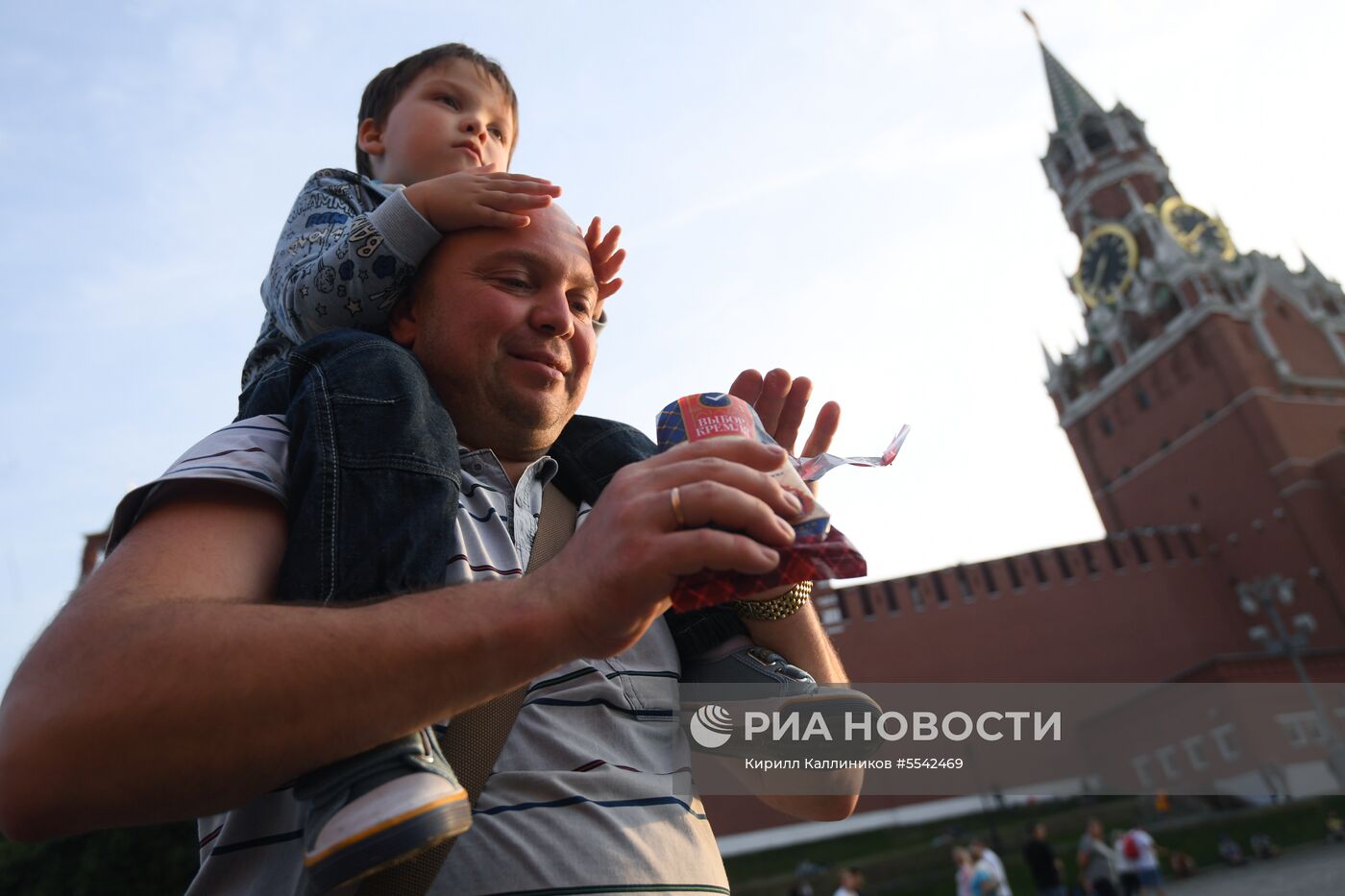 Продажа мороженого "Выбор Кремля" на Красной площади 