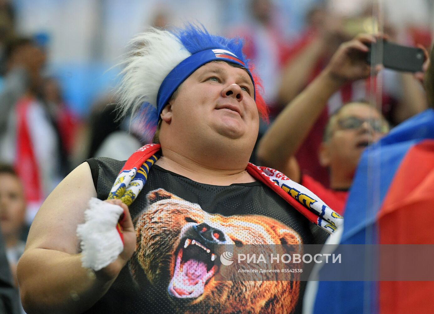 Болельщики перед матчем ЧМ-2018 по футболу между сборными России и Египта