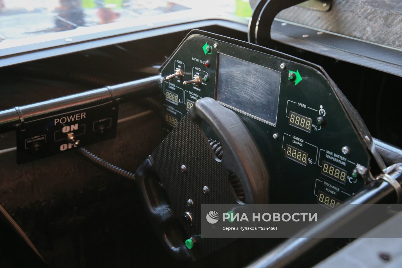 Испытание первого российского солнцемобиля