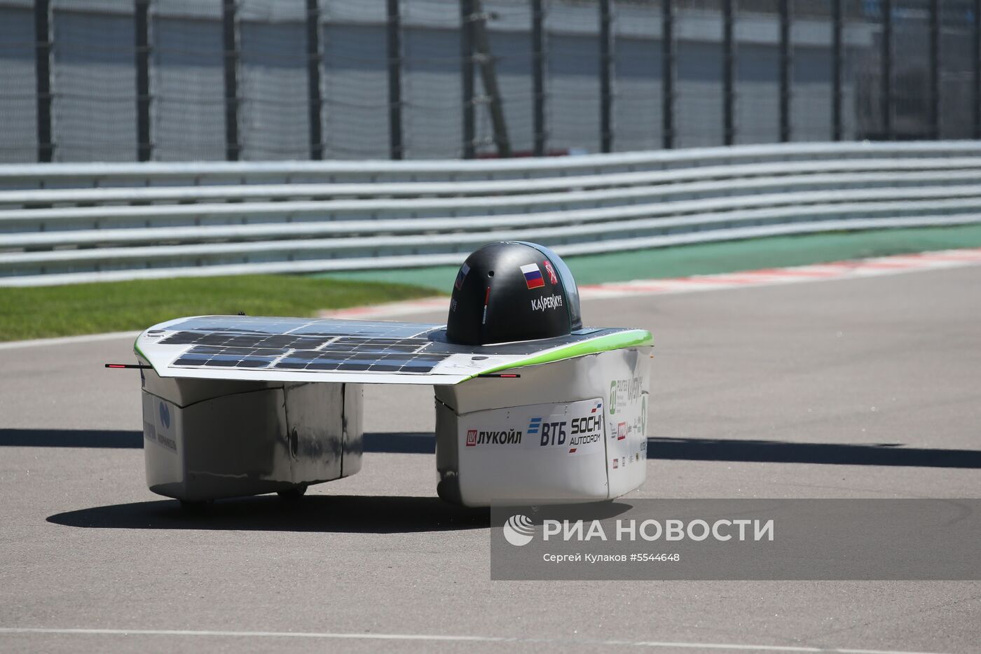 Испытание первого российского солнцемобиля