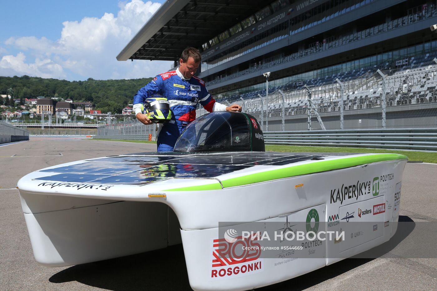Испытание первого российского солнцемобиля