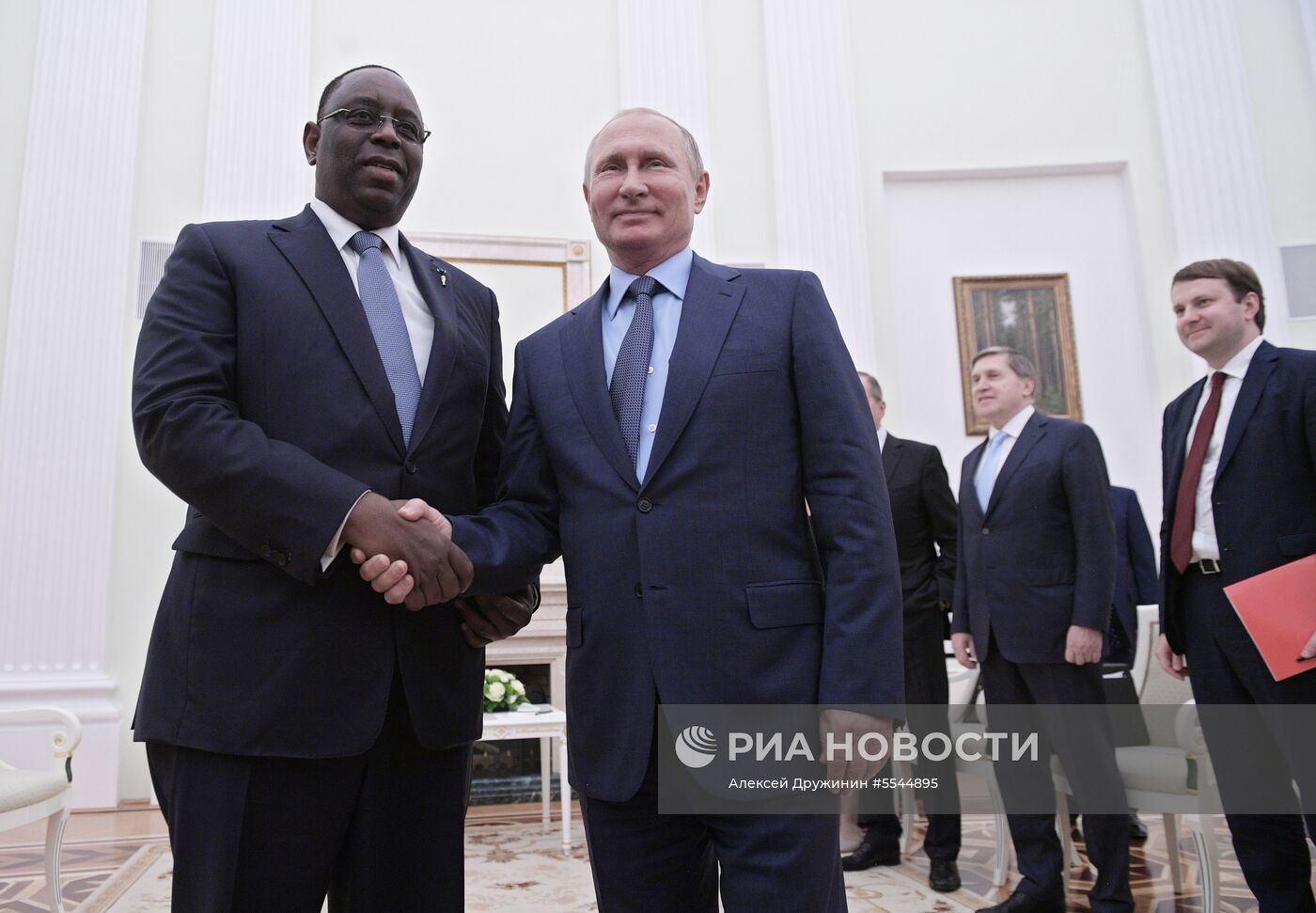 Президент РФ В. Путин встретился с президентом Сенегала М. Салла