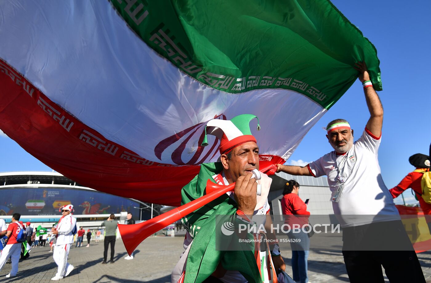 Болельщики перед матчем ЧМ-2018 по футболу между сборными Ирана и Испании