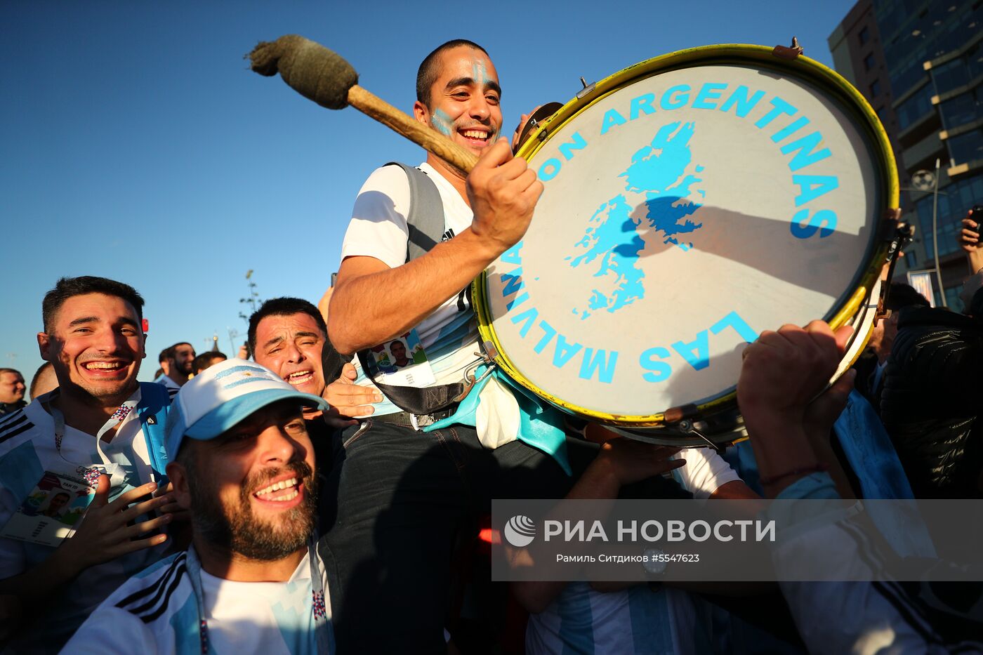 Болельщики перед матчем ЧМ-2018 по футболу между сборными Аргентины и Хорватии