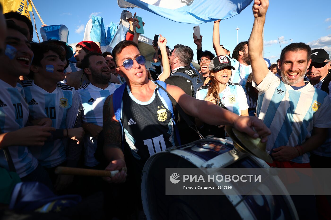 Болельщики перед матчем ЧМ-2018 по футболу между сборными Аргентины и Хорватии