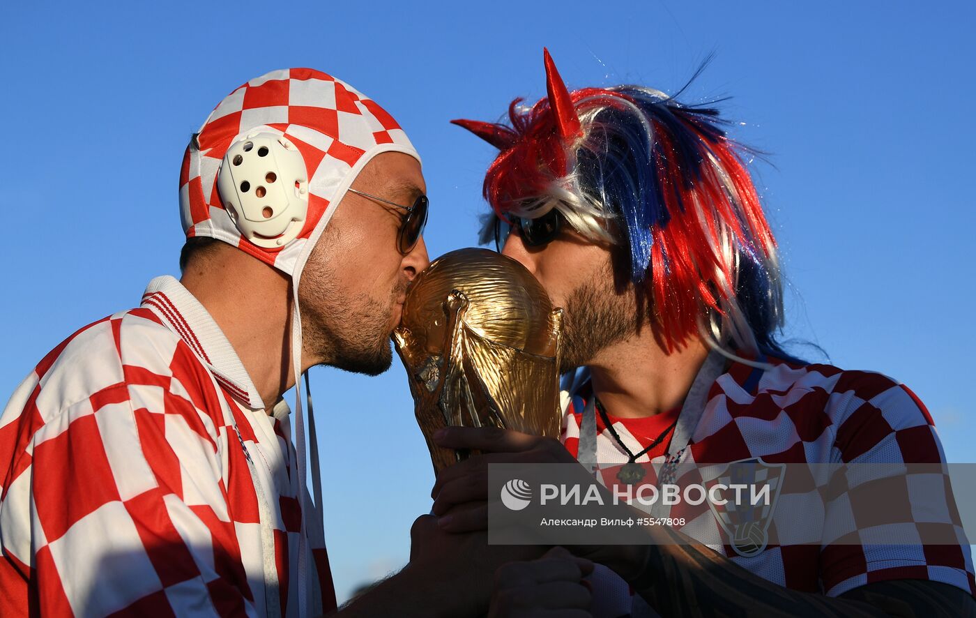 Болельщики перед матчем ЧМ-2018 по футболу между сборными Аргентины и Хорватии