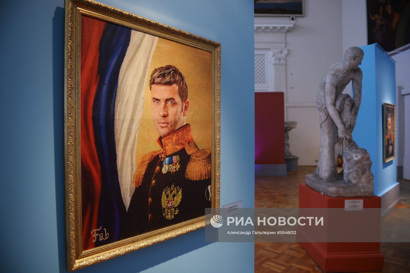 В музее Академии художеств открылась выставка "Подобно богам", приуроченная к ЧМ-2018 по футболу