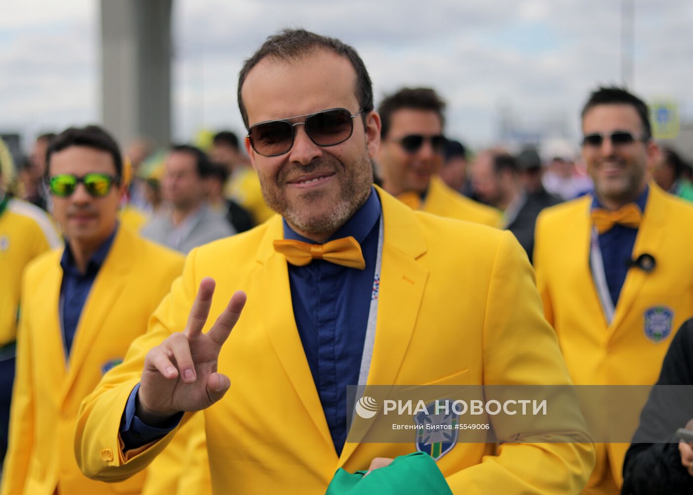 Болельщики перед матчем ЧМ-2018 по футболу между сборными Бразилии и Коста-Рики