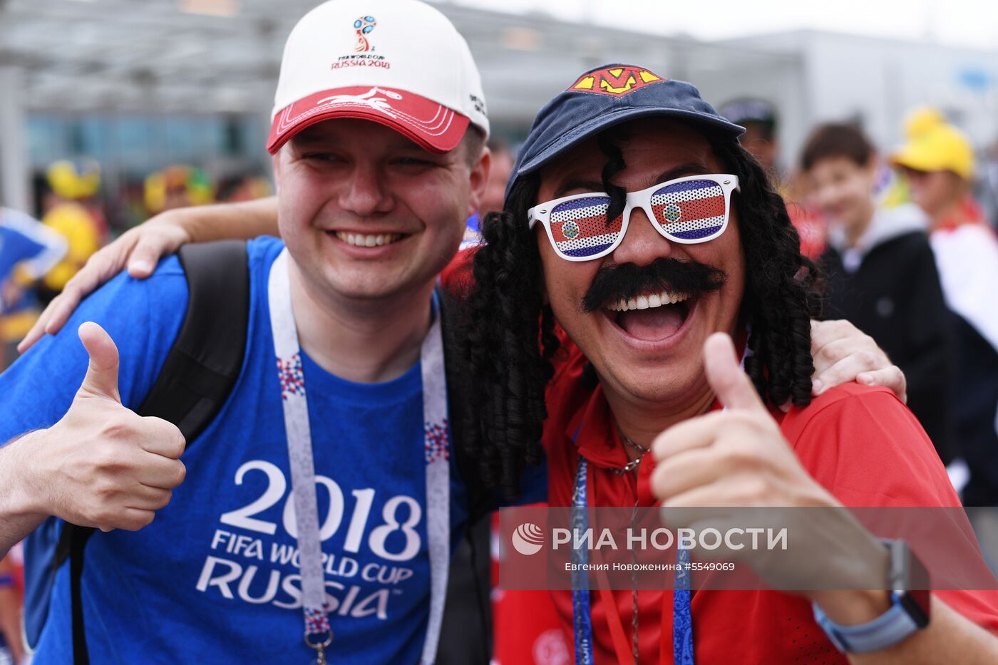 Болельщики перед матчем ЧМ-2018 по футболу между сборными Бразилии и Коста-Рики