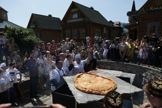 В Казани приготовили 6-килограммовый перемяч в честь ЧМ-2018