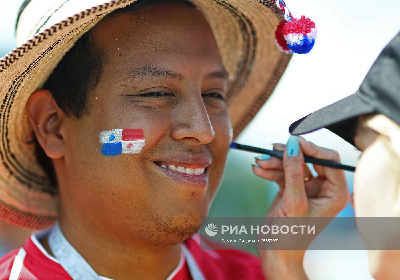 Болельщики перед матчем ЧМ-2018 по футболу между сборными Англии и Панамы