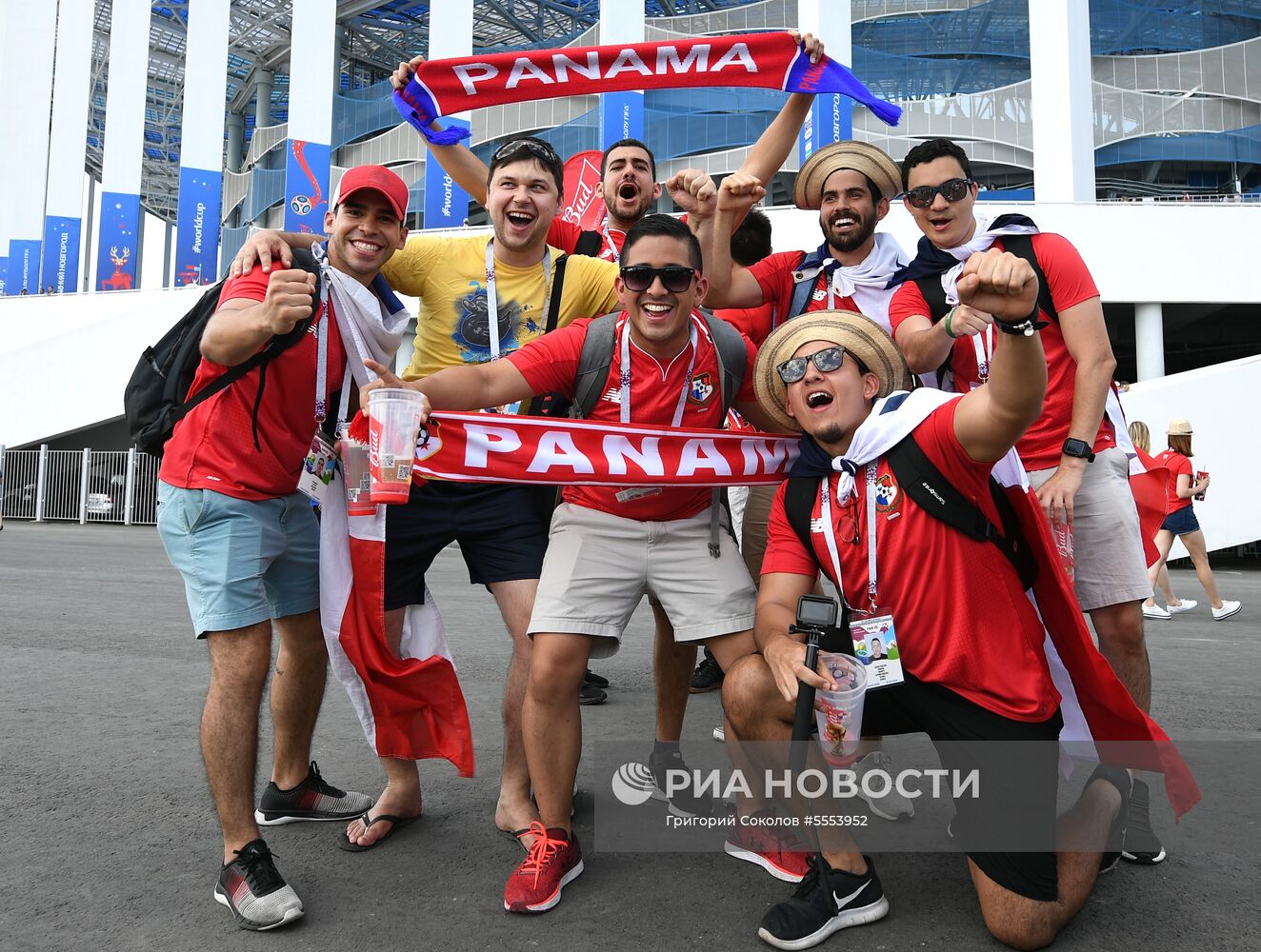 Болельщики перед матчем ЧМ-2018 по футболу между сборными Англии и Панамы