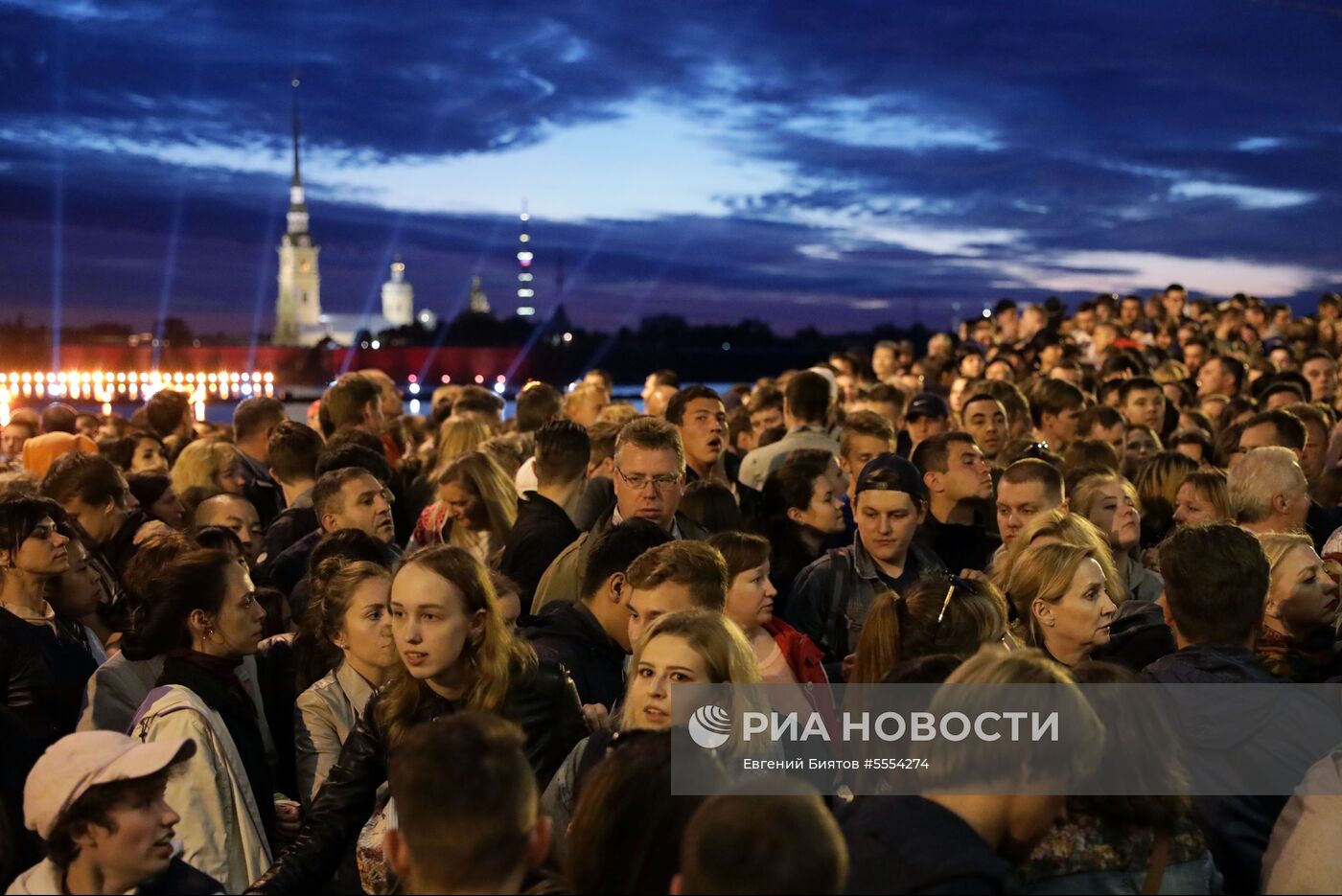 Праздник выпускников "Алые паруса" в Санкт-Петербурге