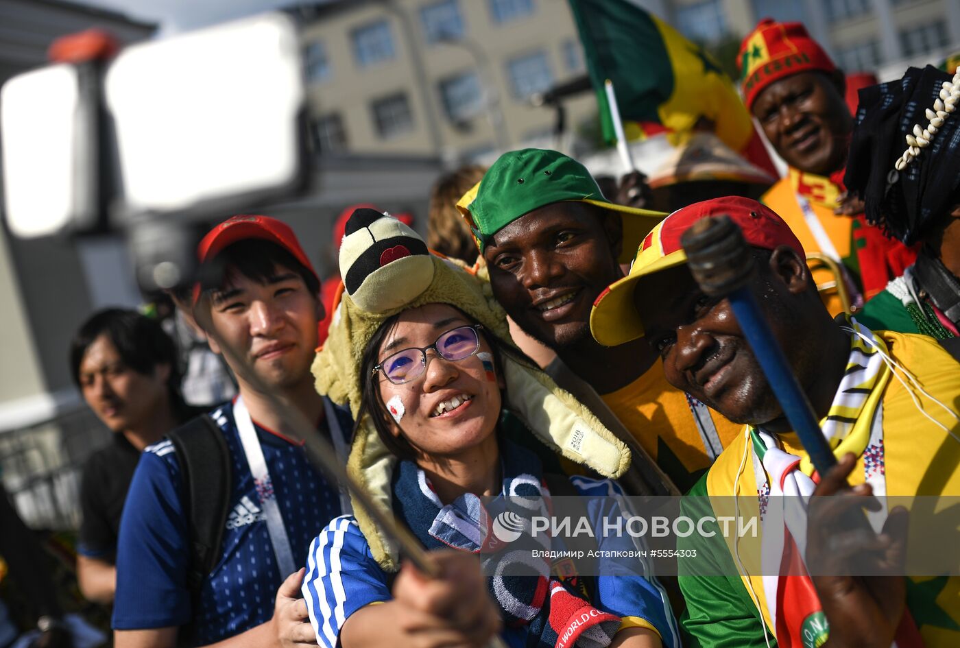 Болельщики перед матчем ЧМ-2018 по футболу между сборными Японии и Сенегала