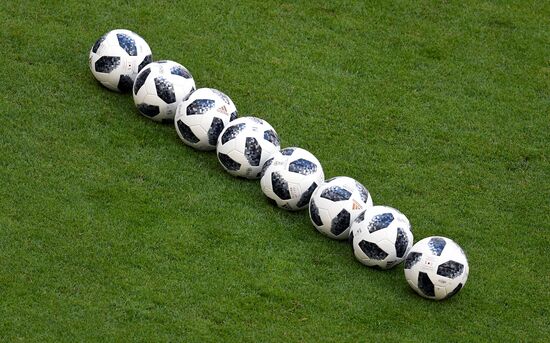 Футбол. ЧМ-2018. Матч Уругвай - Россия