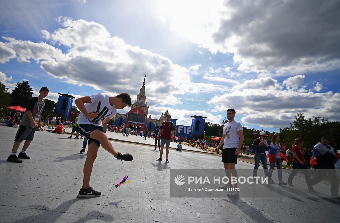 Просмотр матча ЧМ-2018 по футболу между сборными Уругвая и России