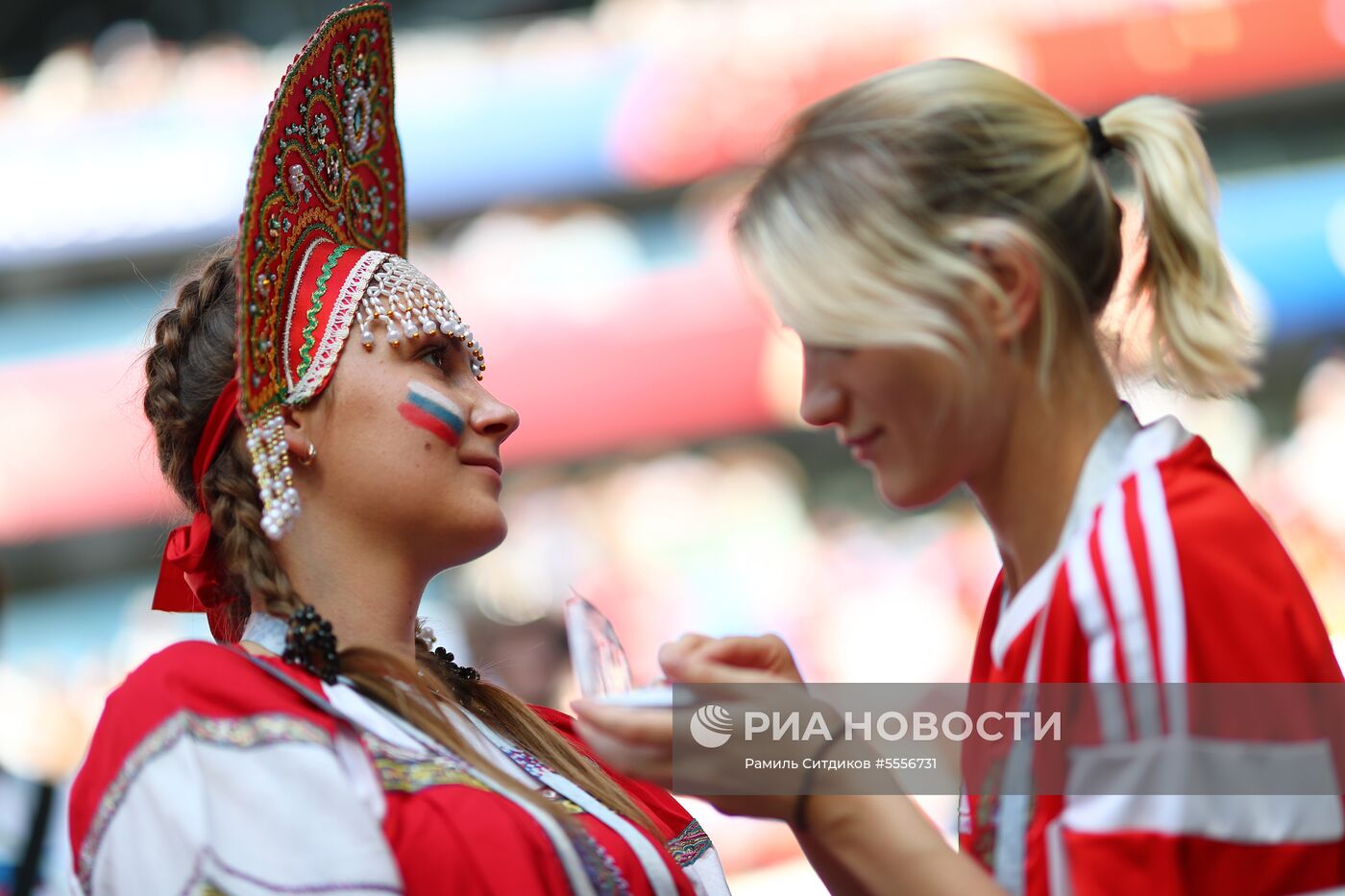 Болельщики перед матчем ЧМ-2018 по футболу между сборными Уругвая и России