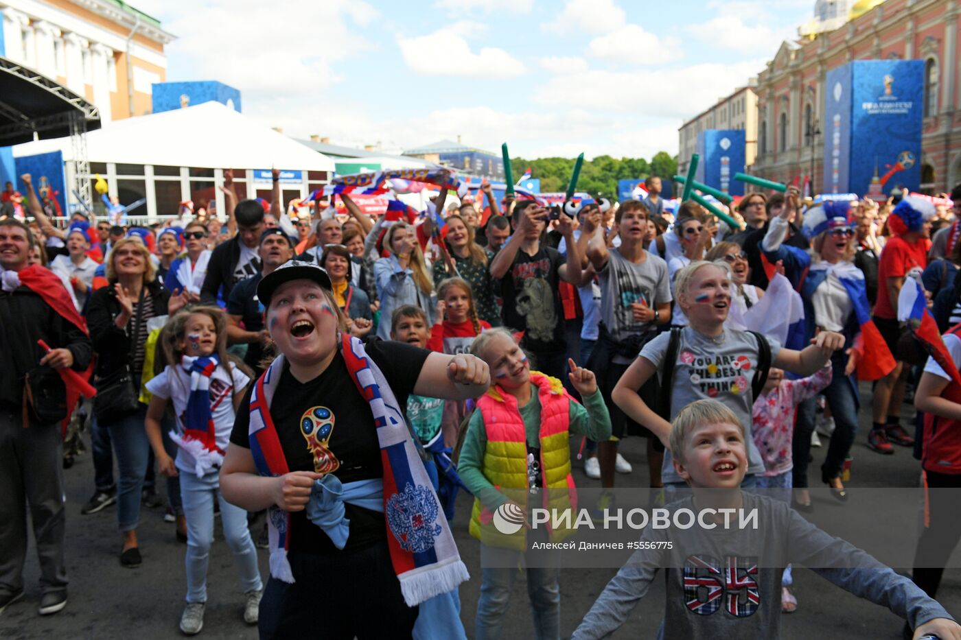 Просмотр матча ЧМ-2018 по футболу между сборными Уругвая и России