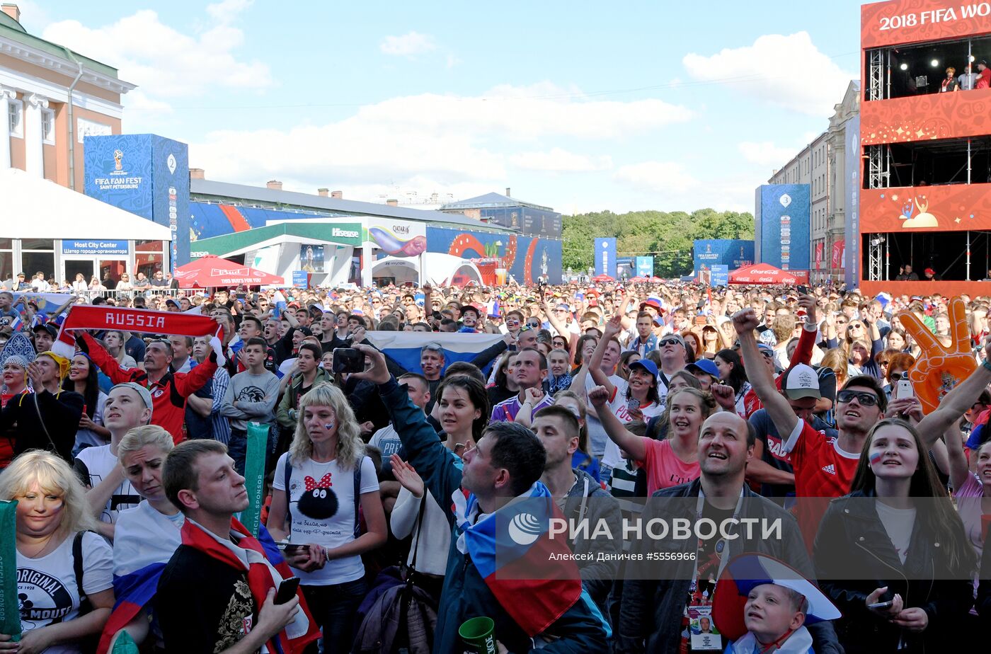 Просмотр матча ЧМ-2018 по футболу между сборными Уругвая и России