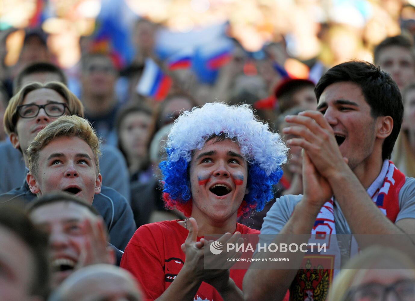 Просмотр матча ЧМ-2018 по футболу между сборными Уругвая и России