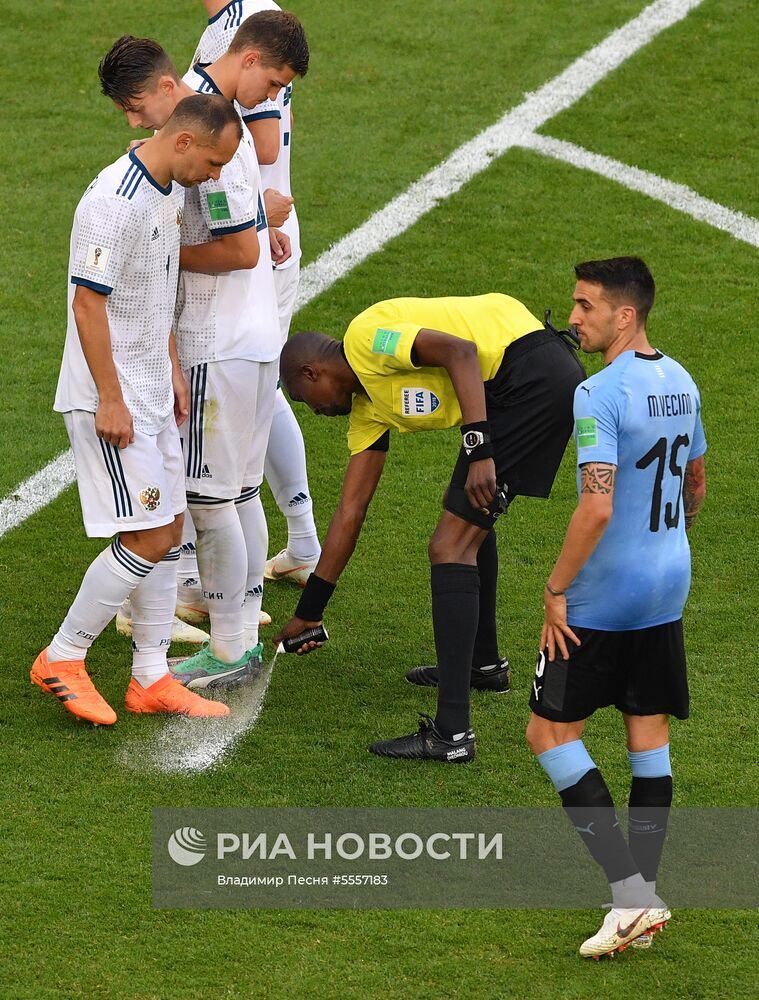 Футбол. ЧМ-2018. Матч Уругвай - Россия