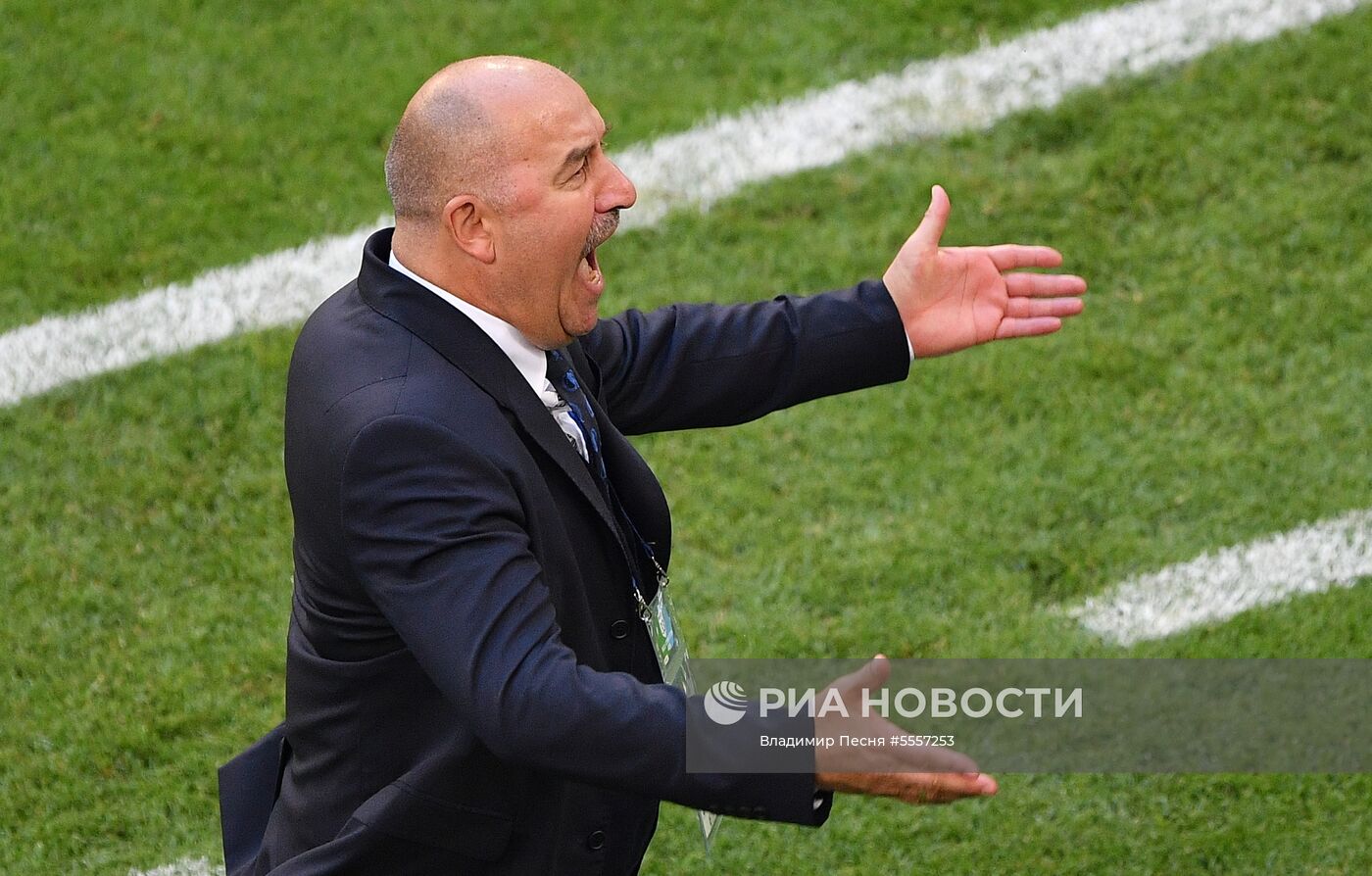 Футбол. ЧМ-2018. Матч Уругвай - Россия