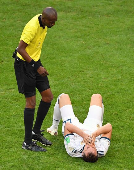 Футбол. ЧМ-2018. Матч Уругвай - Россия