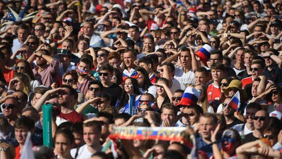 Просмотр матча ЧМ-2018 по футболу между сборными Уругвая и России