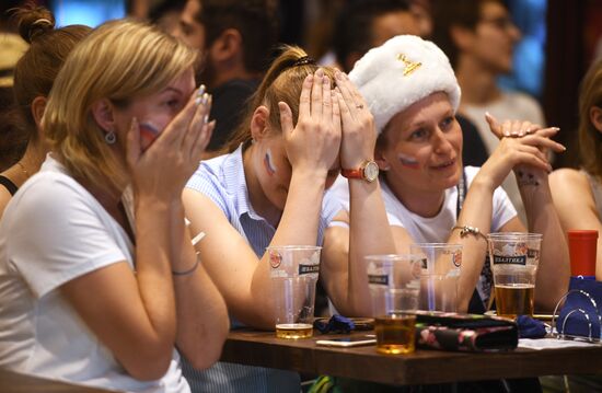 Просмотр матча ЧМ-2018 по футболу между сборными Уругвая и России