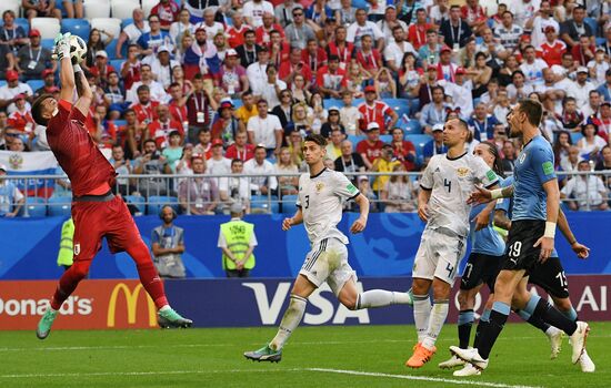 Футбол. ЧМ-2018. Матч Уругвай - Россия